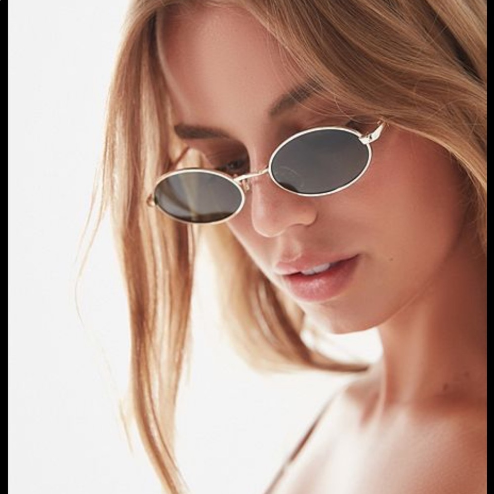 Brand new Le Specs sunnies